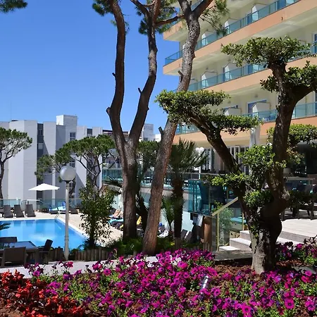 Ξενοδοχείο Vegas 4*